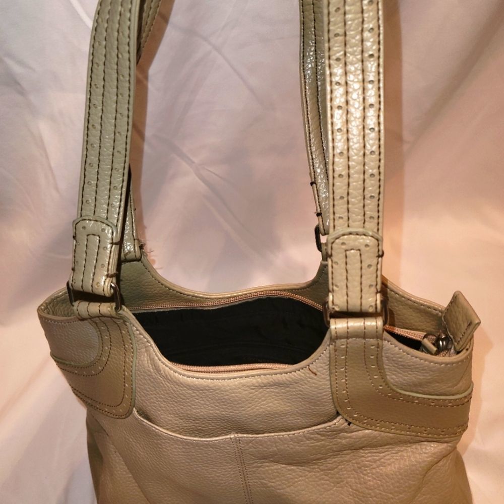 Nice small leather purse!